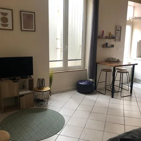 Apartment Au Coeur Du Beaujolais *